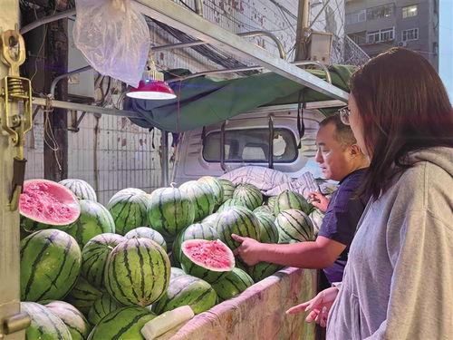 吃瓜网站最新吃瓜,明星恋情曝光，幕后真相令人震惊