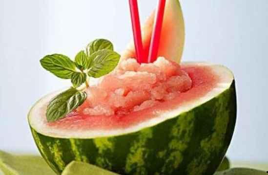 月经推迟可以吃哈密瓜吗,哈密瓜能助你调理身体？