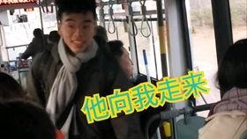 男子吃瓜被枪杀,男子吃瓜遭枪击身亡，真相令人震惊