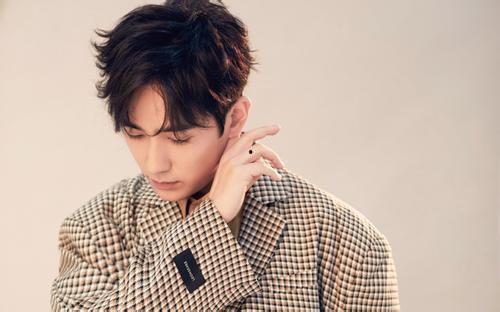 张译学吃瓜,瓜田里的美食探索之旅