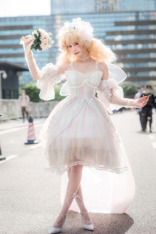 漫展洛丽塔吃瓜