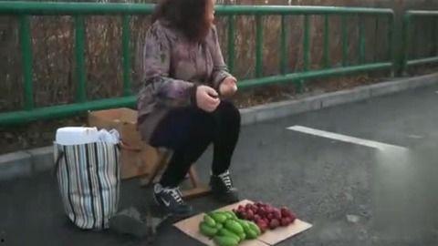 乡下吃瓜大妈小说