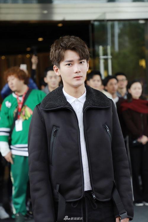 熊梓淇吃瓜视频,揭秘娱乐圈幕后故事