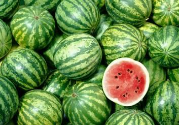 深圳华人街吃瓜,吃瓜群众的美食盛宴