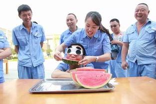 外国吃瓜群众搞笑,笑料百出，揭秘全球奇闻异事